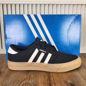 adidas gazelle silver green womens Adidas Mens Seeley XT Sneakers White main image 0